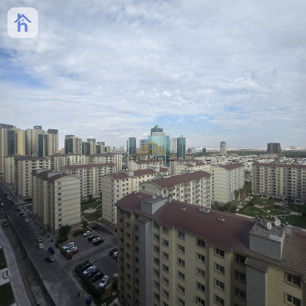 Chic Apartment in Empire Pearl Towers Resim 2