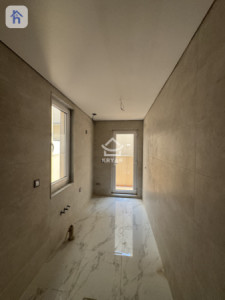 Spacious House with Modern Amenities image 6