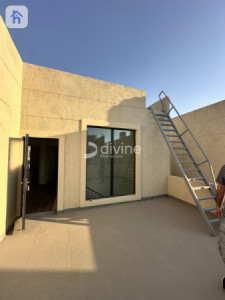 Modern 4 Bedroom House image 16