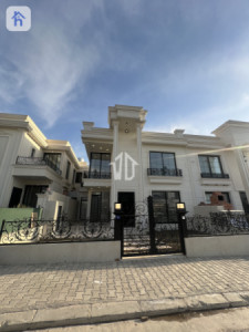 Modern House image 2