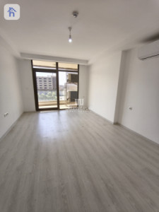 Modern Apartment in Prime Location Image 3