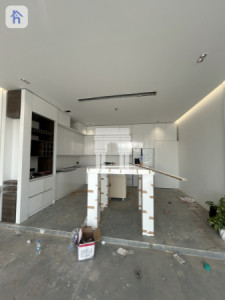 Modern Property with Ample Space Resim 5