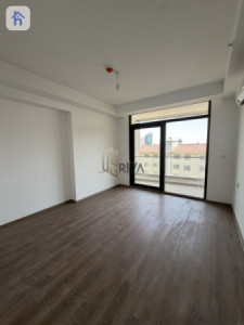 Elegant 1-BR Flat image 2