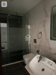Spacious Apartment in Sky Towers Image 19