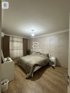 Modern One-Bedroom Apartment Image 4