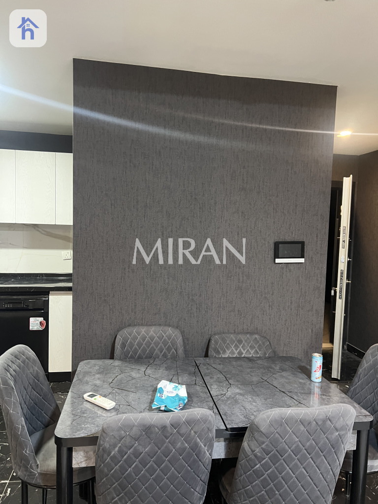 Modern Furnished Apartment in MNW Towers Resim 2