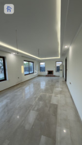 Spacious Family Home in American Village Resim 20