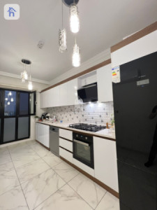Modern 2-Bed Apartment Image 4