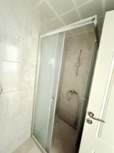 Modern Studio in Prime Location Image 3