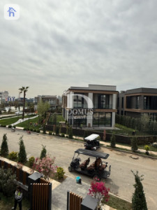 Luxurious House in Pavilion image 1