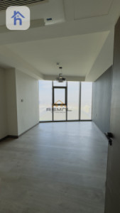 Spacious Apartment in Cavalli Tower Image 5