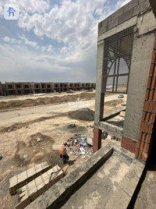 خانوویەکی گەورە بە ٥ ژووری نوستن image 11