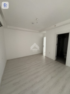 Cozy 2 BR Apartment in Prime Location Image 3