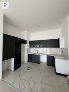 Luxurious Apartment in Prime Location Resim 3