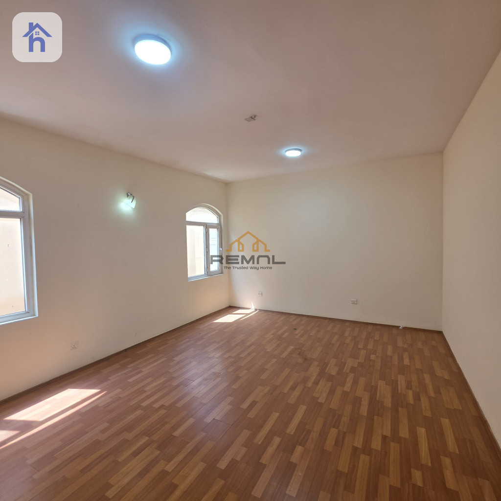 Spacious Family Home in Italian Village Image 8