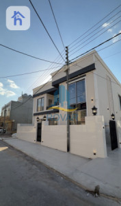 Corner House in Farmanbaran image 1