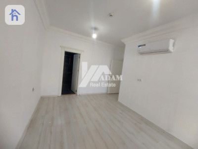 Modern Apartment with 3 Bedrooms Image 3