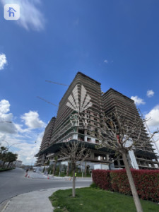 Spacious 3 Bedroom Apartment in Siraj Towers image 1