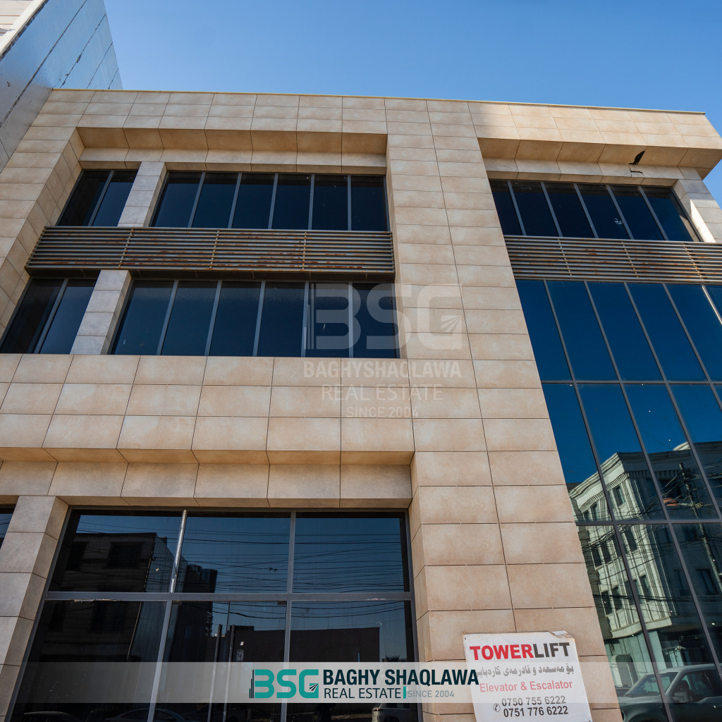 Spacious Commercial Building for Lease Image 2