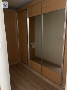 Spacious 4 Bedroom Apartment Image 7