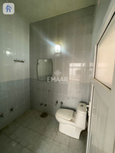 Spacious House with Multiple Rooms Resim 16