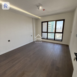 Modern 1-bedroom apartment Image 4