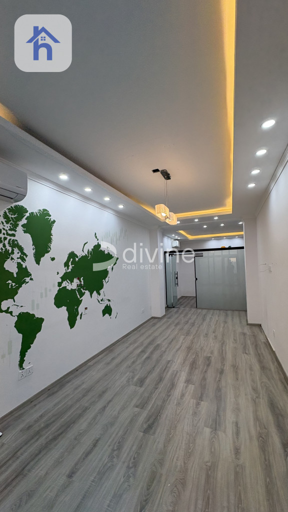 Spacious Office in Italian Village, Erbil