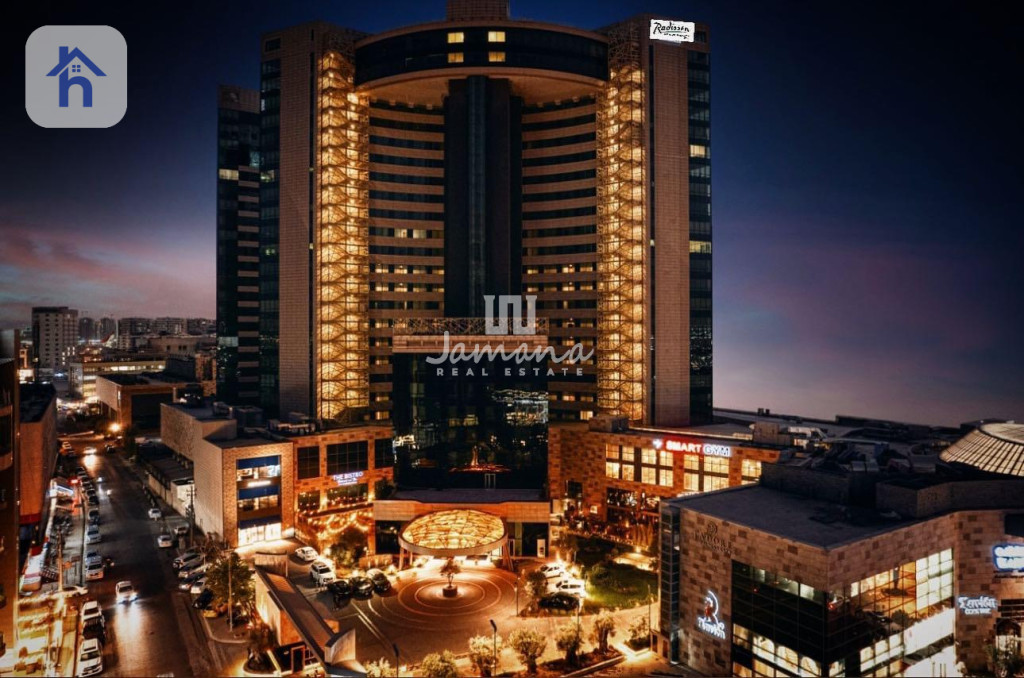 Modern Office with Central Location Image 6