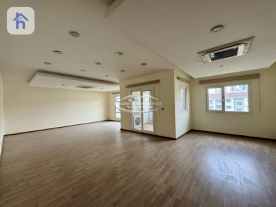 Luxurious apartment in prime location Image 4