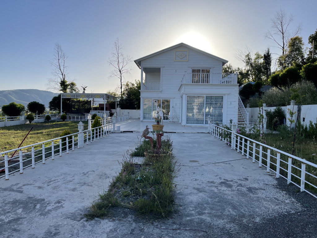 Luxury Farm with Swimming Pool