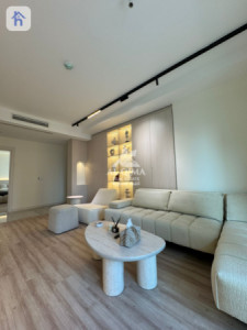 Modern 2-Bedroom Apartment in Empire Square image 1