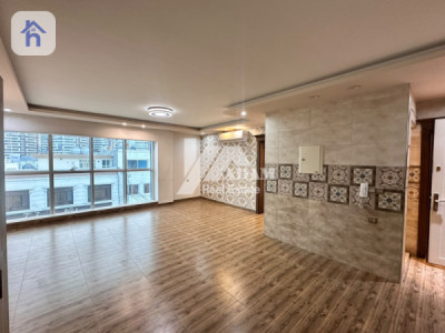 Cozy apartment with 2 bedrooms image 8