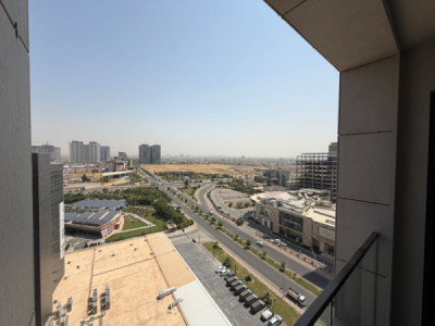 Modern One-Bedroom Apartment with Views image 9