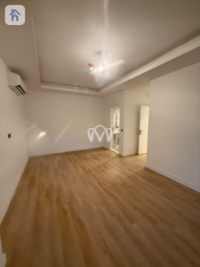Spacious Three-Bedroom Apartment image 4