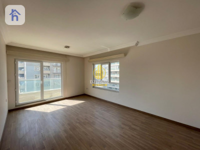 Modern Apartment Image 16