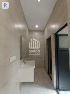 One Floor House image 16