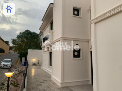 Luxury Home with Multiple Amenities Image 7