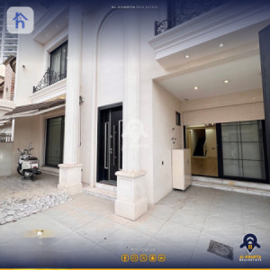 Modern House image 2