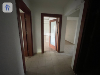 Elegant 3-Bedroom Flat in Empire Royal image 2