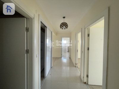 Spacious Apartment with Stunning Views Resim 6