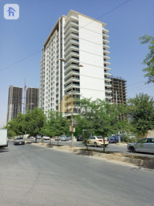 Spacious apartment in Central Park image 1