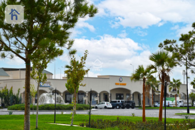 Spacious Apartment in Spanish Village image 3