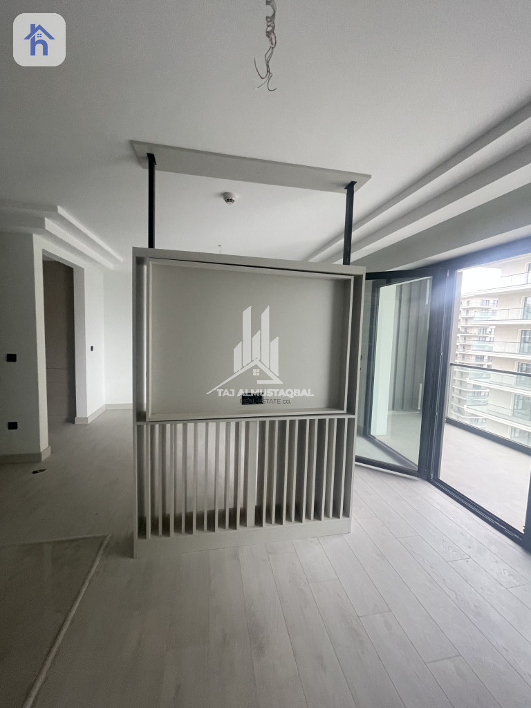 Modern Apartment in Rami Towers