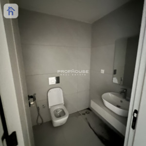 Modern Office Space in Phoenix Tower Image 5