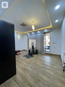 Luxurious 5-Bedroom House for Sale Image 11