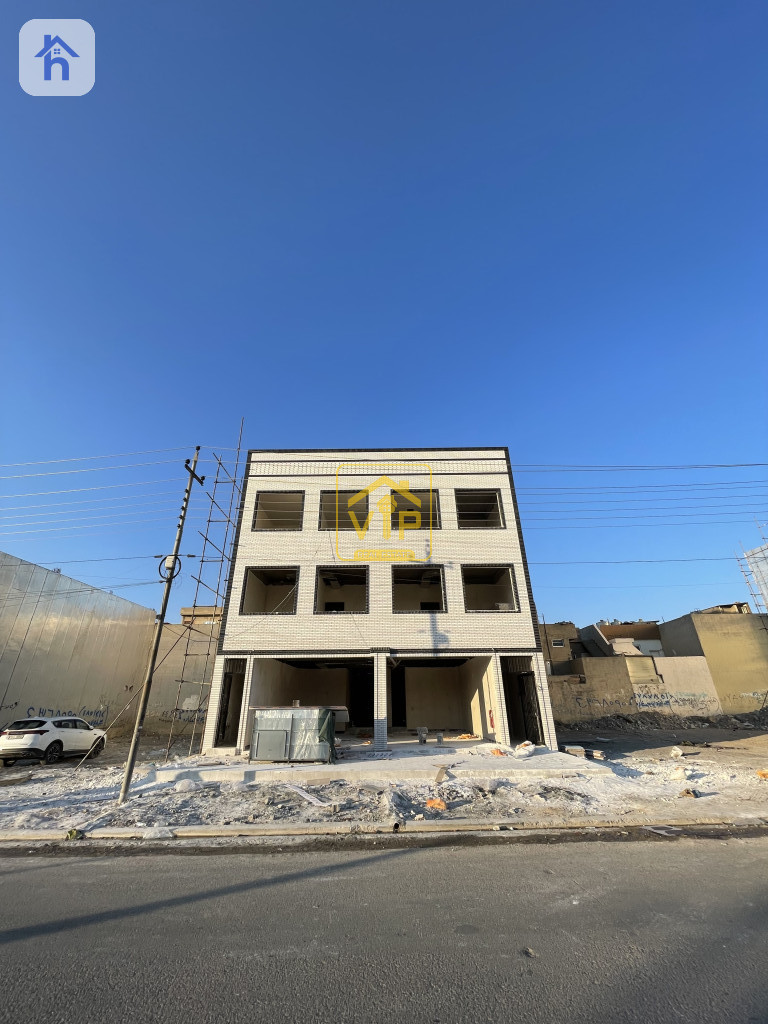 بینایەکی بازرگانی لە شوێنێکی نایاب