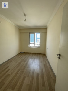 Spacious 3 Bedroom Apartment in MRF 4 Towers Image 3
