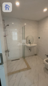 Cozy 3 Bedroom Apartment for Rent Image 12