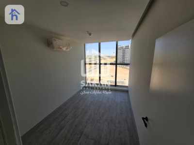 Spacious Apartment with 3 Bedrooms image 6