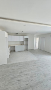 Spacious Apartment with 3 Bedrooms image 4